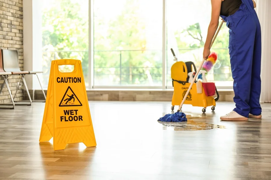 three-ways-janitorial-services-improve-employees'-productivity
